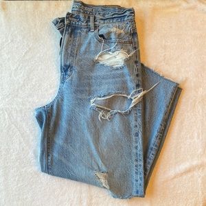 American eagle outfitters boyfriend style jeans with rips